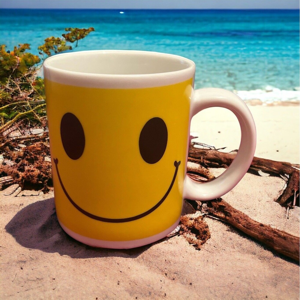 Vintage Style Smiley Face Coffee Mug Yellow & White 70s Retro Vibes Super Cute